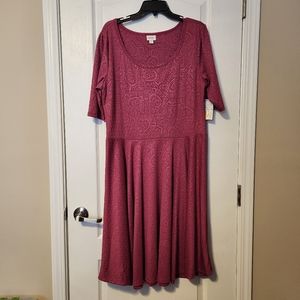 LuLaRoe Nicole, size 3XL (beautiful) Mauve with design, very beautiful.